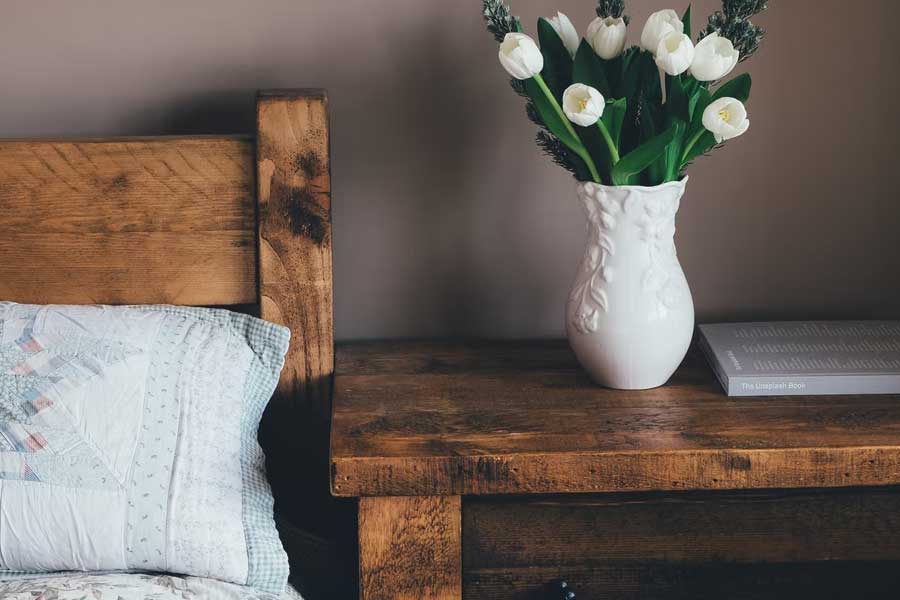 reasons to choose farmhouse nightstands